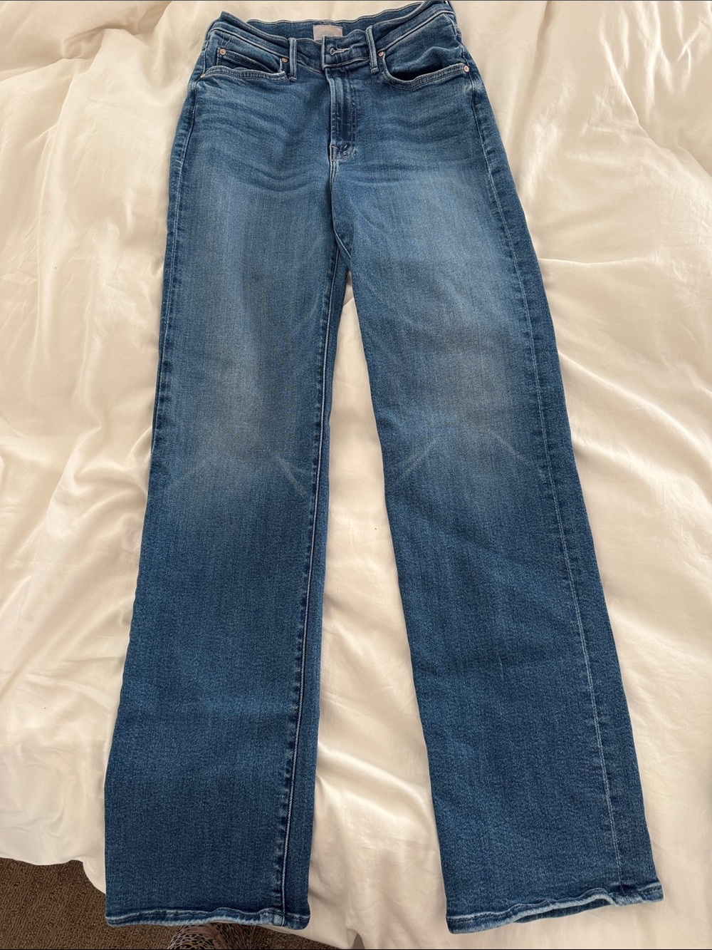 MOTHER Wide-Leg Jeans in Medium Blue Wash